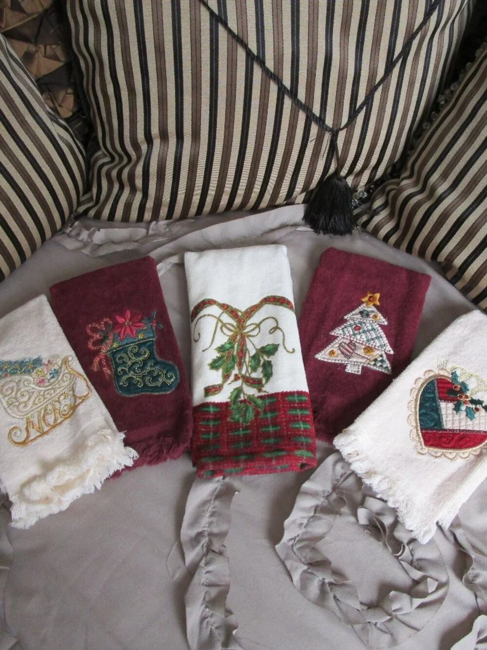 lot of cotton guest towels